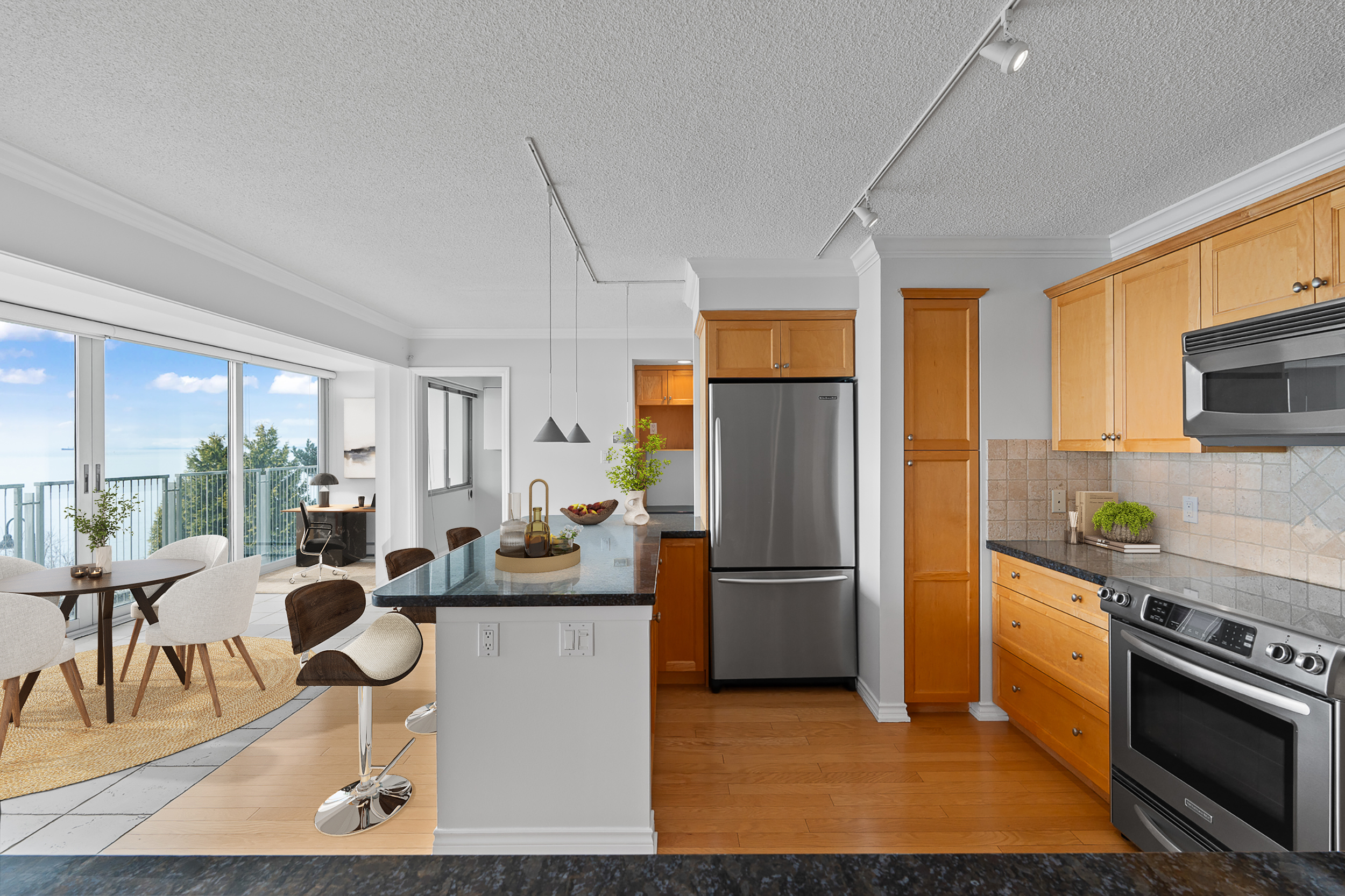 #203 - 150 24th Street